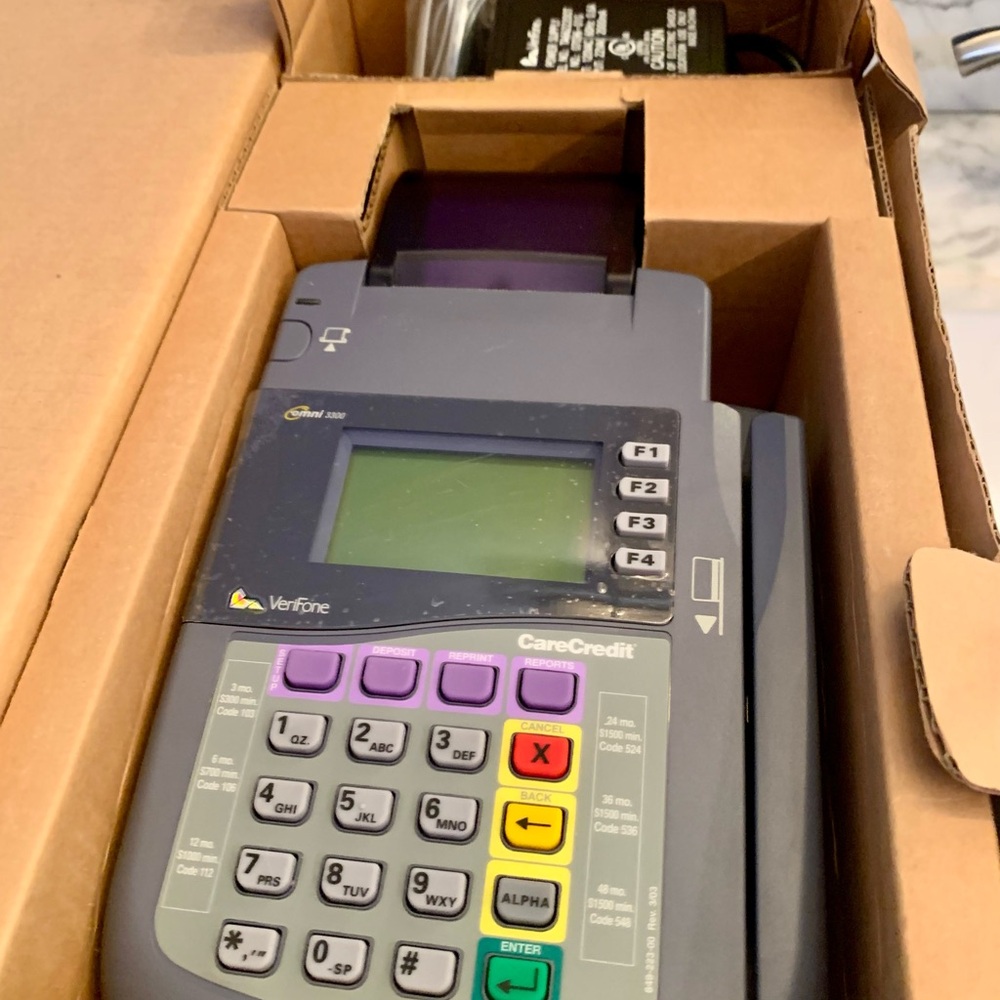 Verifone Omni 3300 Credit Card Machine New In Box With Power Cord & Net Cable